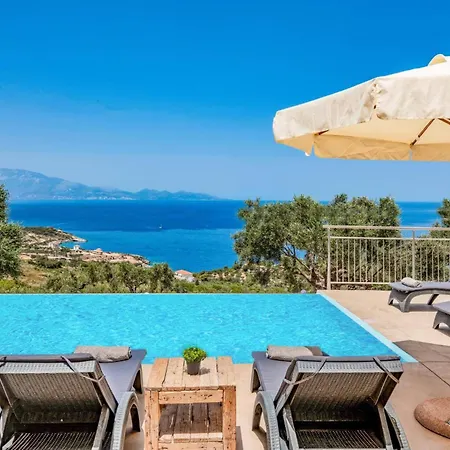 Villa Kalomiras By *