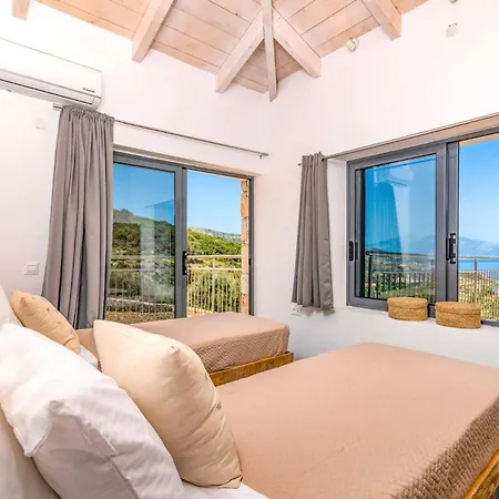 Kalomiras By ヴィラ *