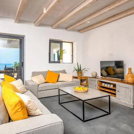 Kalomiras By Skinária