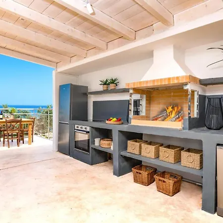 וילה Kalomiras By *