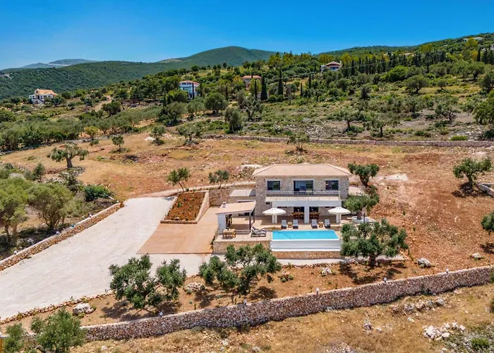 Villa Kalomiras By *